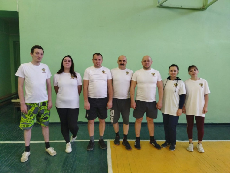 Соревнования по волейболу.