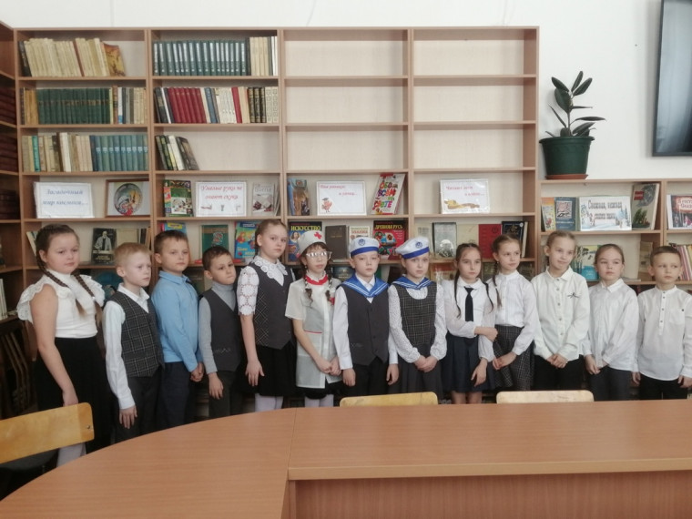 Конкурс чтецов среди учеников 1-2 классов, посвященный Дню защитника Отечества.